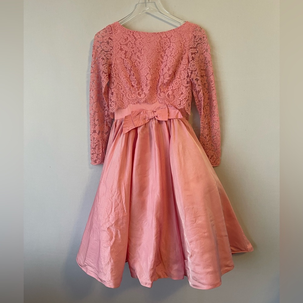 1960s Fit N Flare Pink Lace &‎ Taffeta Party Dress